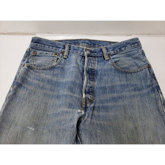 Levis 501 Mens Jeans Straight Leg Button Fly Light Wash Distressed Size 33x32 - Picture 2 of 10